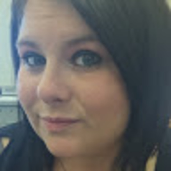 Meet your Posher, Courtney - Picture 1 of 1